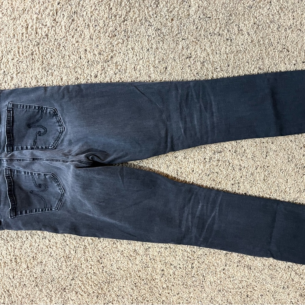 AG Mari High Rise
Slim Straight